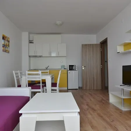 Apartamento кралеви в шато Aheloy